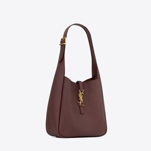 NEW YSL SAINT LAURENT LE 5 À 7 SUPPLE SMALL IN GRAINED LEATHER IN ROUGE LEGION
